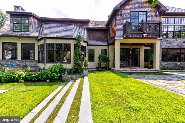 Foto del edificio - 4313 Rosedale Ave