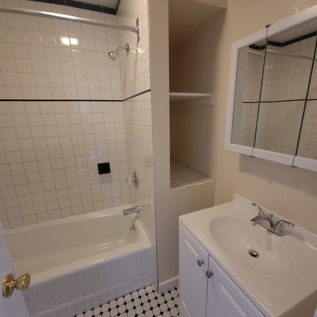 Photo - 42 Parsons St Apartment