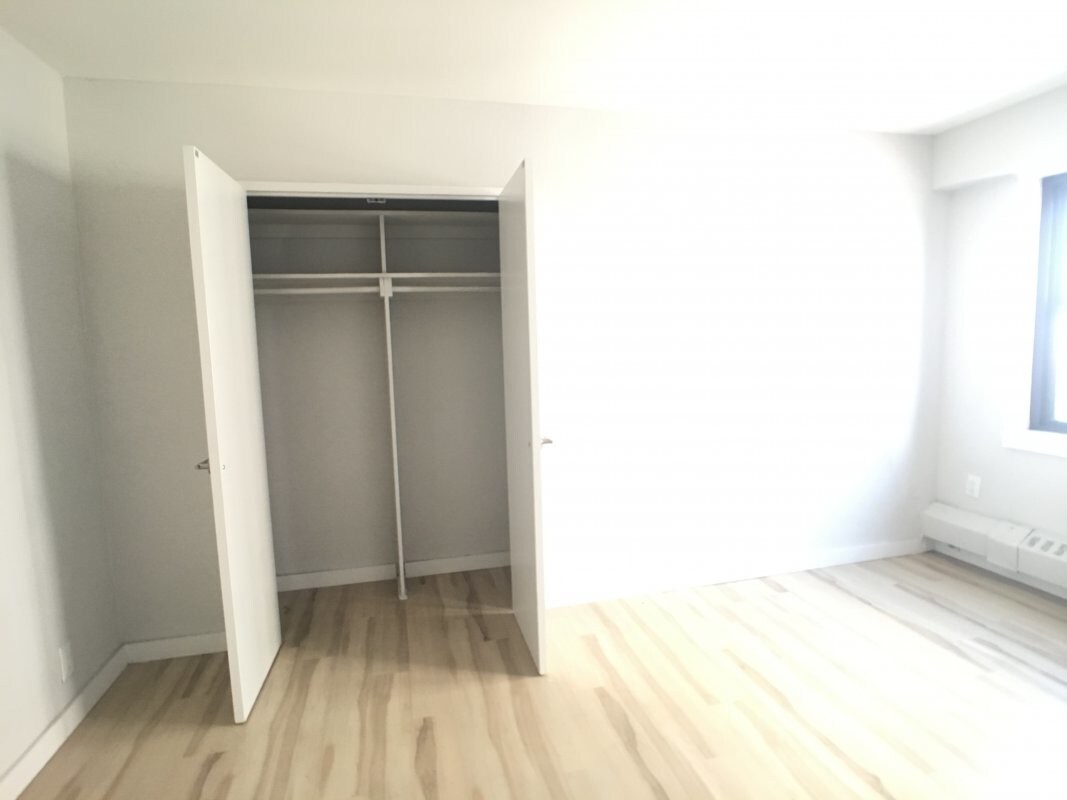 Foto del edificio - 1365 Saint Nicholas Ave