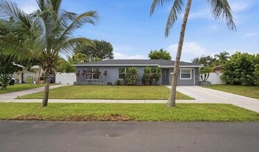 Building Photo - 434 Australian Cir