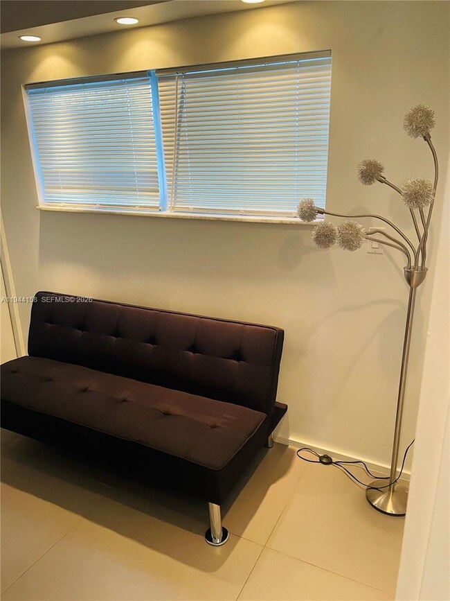 Foto del edificio - 1331 Lincoln Rd