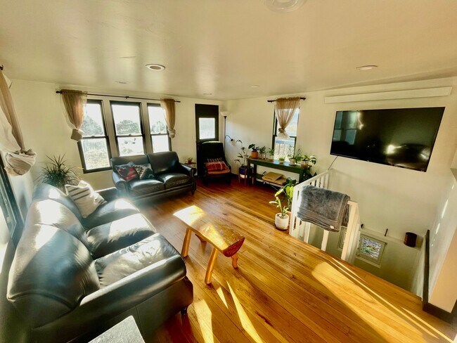 Foto del edificio - Main St! Storage and Parking! 20 minute dr...