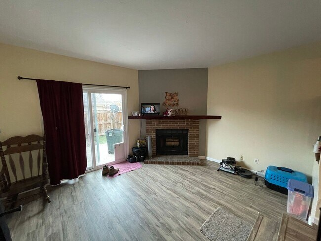 Photo - Charming 2-Bedroom Townhome in Mission Vie...