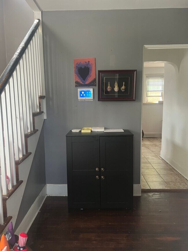 Foto del edificio - Lovely 4 BR/2.5 BA Single-Family Home in D...