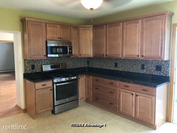 Building Photo - 2 br, 1 bath Apartment - 68 Coburn Ave