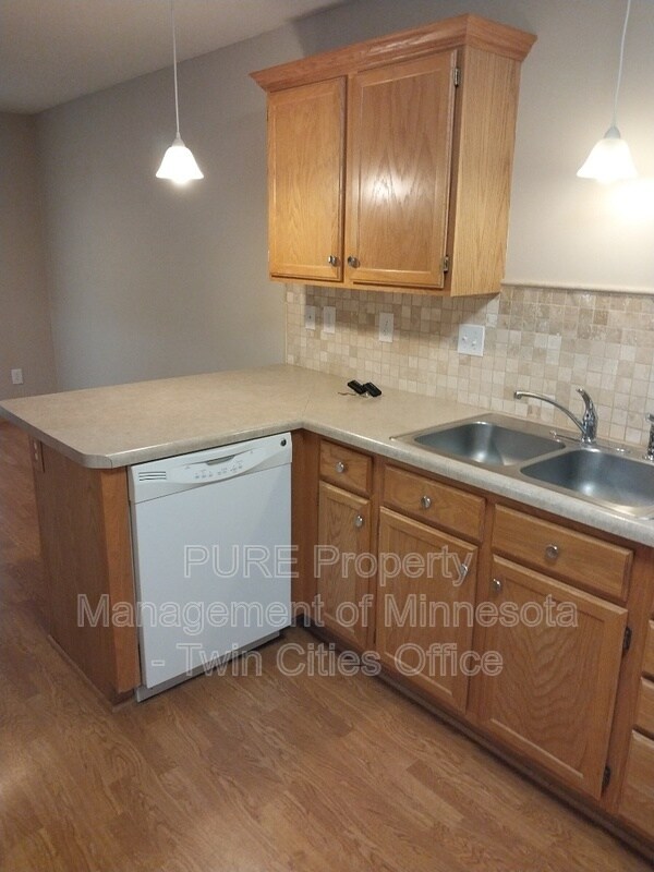 Foto del edificio - 9245 Troon Ct