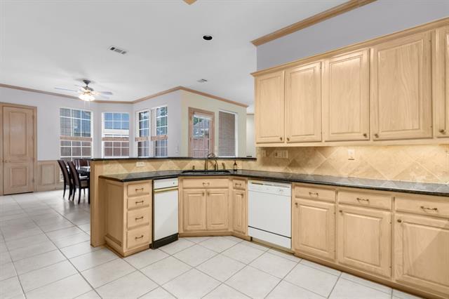 Foto del edificio - 2313 Marblewood Dr