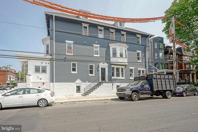 Building Photo - 323 S 51st St