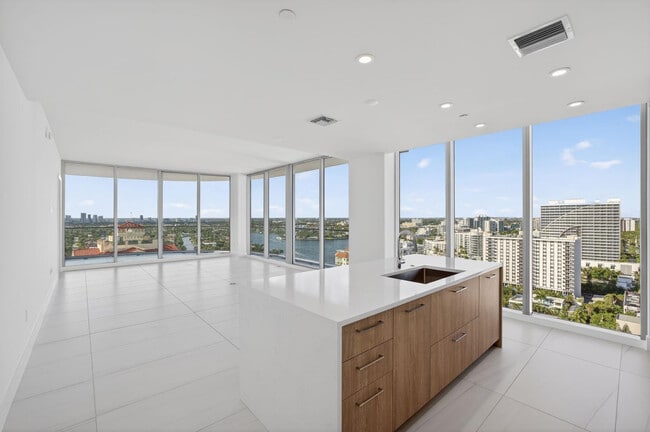 Foto del edificio - 151 N Seabreeze Blvd