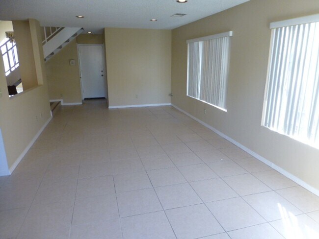 Building Photo - COMING SOON! 3 Bedroom Home for Rent in Ca...