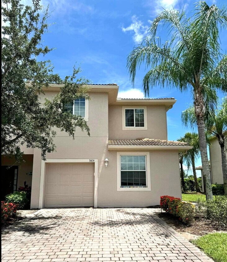 Foto principal - 3874 Cherrybrook Loop