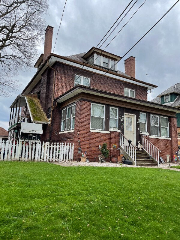 806 12th St Unit 5, New Brighton, PA 15066 Room for Rent in New