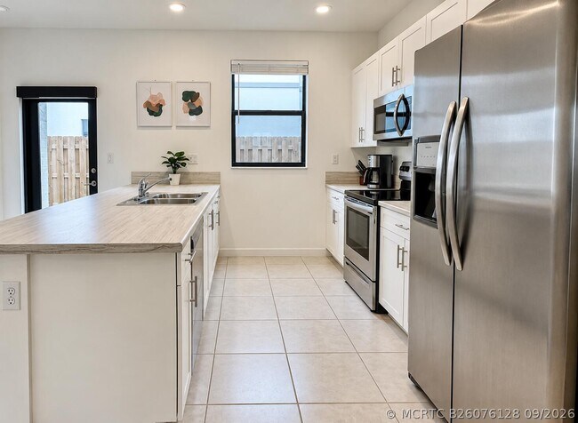 Foto del edificio - 520 SW 19th Wy