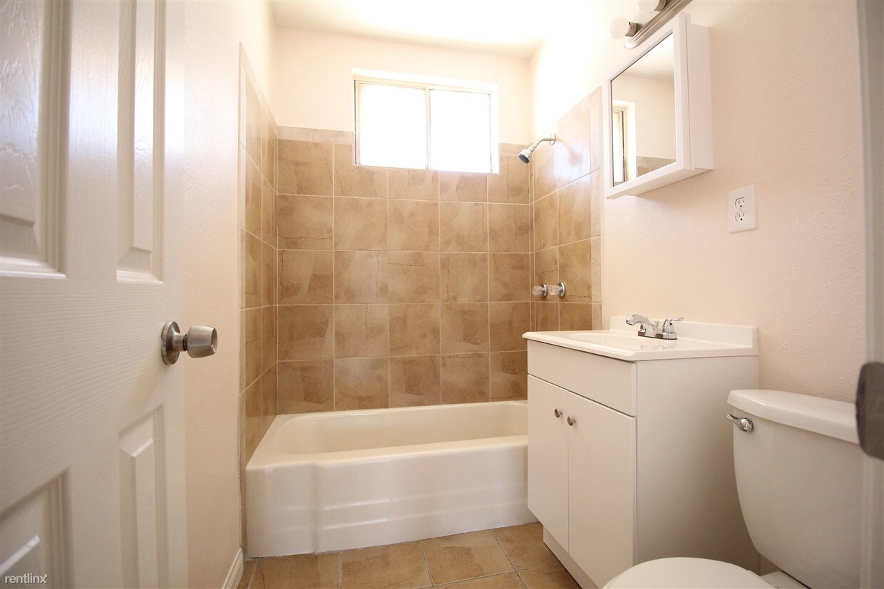 Foto del edificio - 4701 Live Oak St