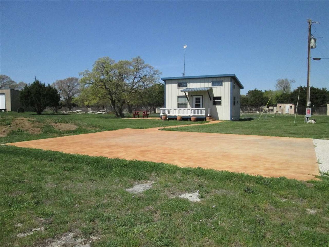 Primary Photo - 4700 N U.S. Hwy 281