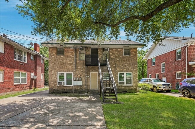 Building Photo - 4201 Woodleigh St