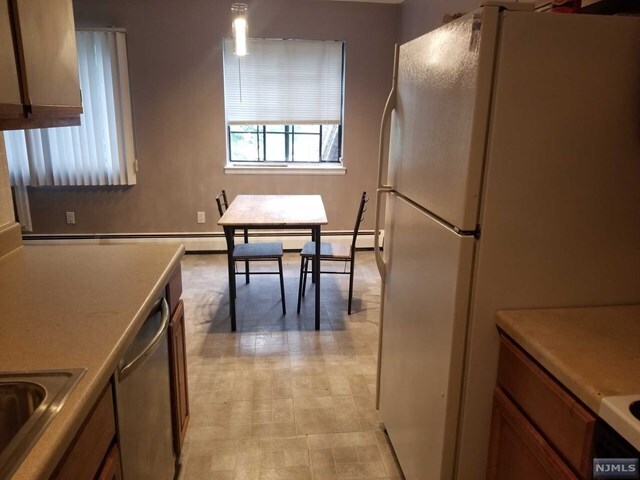 Foto del edificio - 8993-93 Teaneck Rd