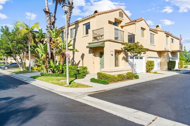 Building Photo - 35 Fleurance St