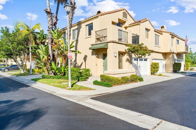 Building Photo - 35 Fleurance St