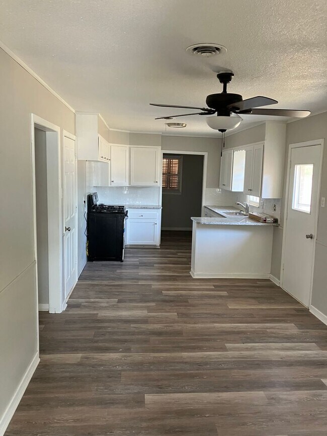 Foto del edificio - Beautifully Updated 3 Bedroom Home!