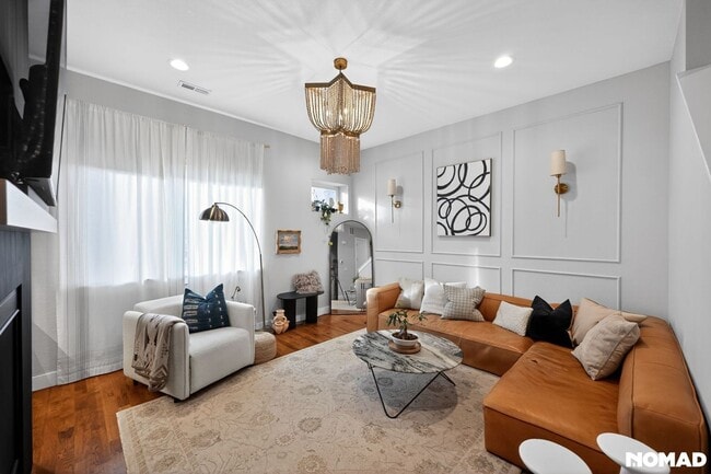 Building Photo - 925 Inca St