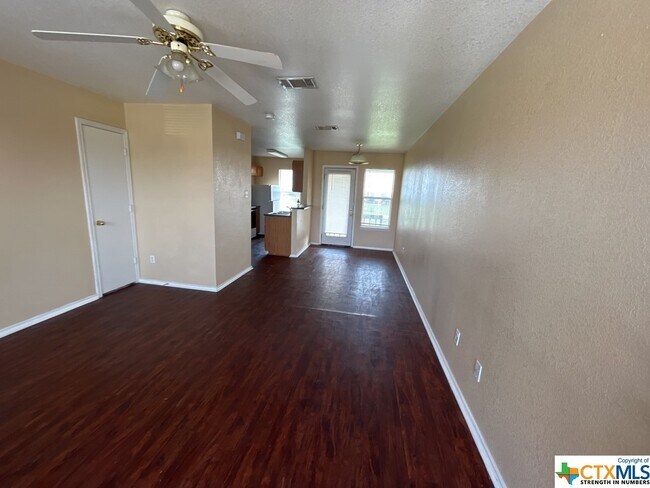 Building Photo - 5802 Greengate Dr