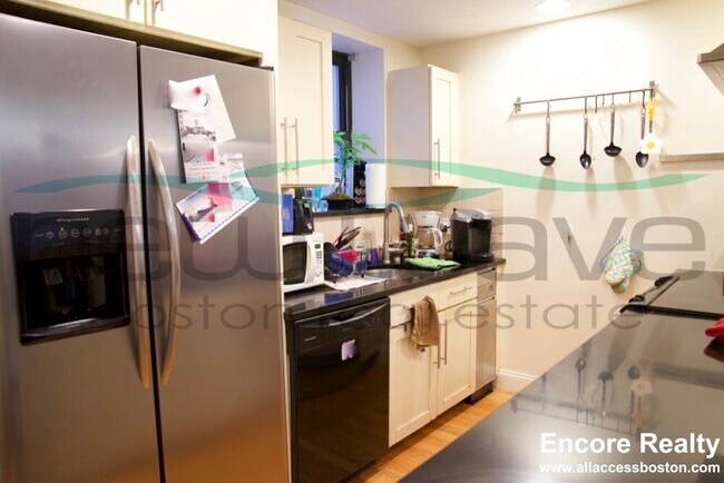 Foto del edificio - 841 Parker St