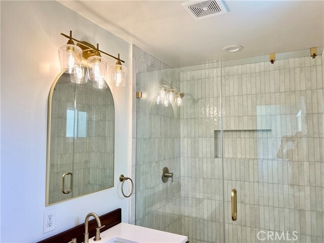Foto del edificio - 16701 Trudy Ln