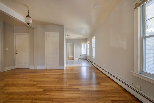 Building Photo - 389 Myrtle Ave