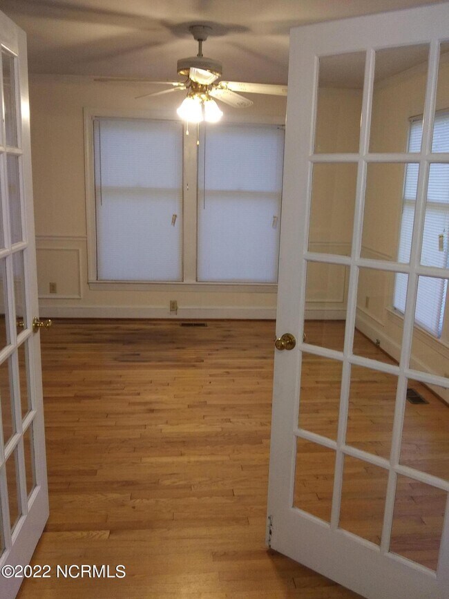 Building Photo - 102 Claybourne Ct