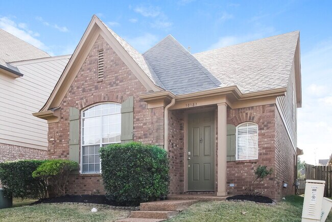 Building Photo - 10181 Sorrento Pl