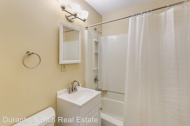 Building Photo - 3 br, 1 bath House - 2807 26th Ave.