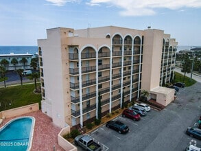 Building Photo - 30 Inlet Harbor Rd