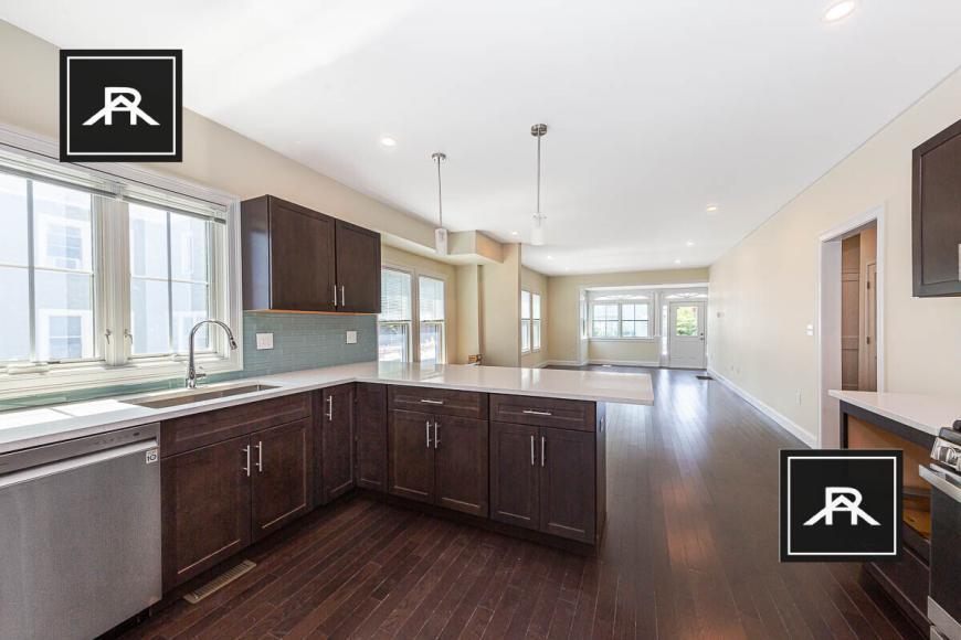 Foto principal - 6 bedroom in Medford MA 02155