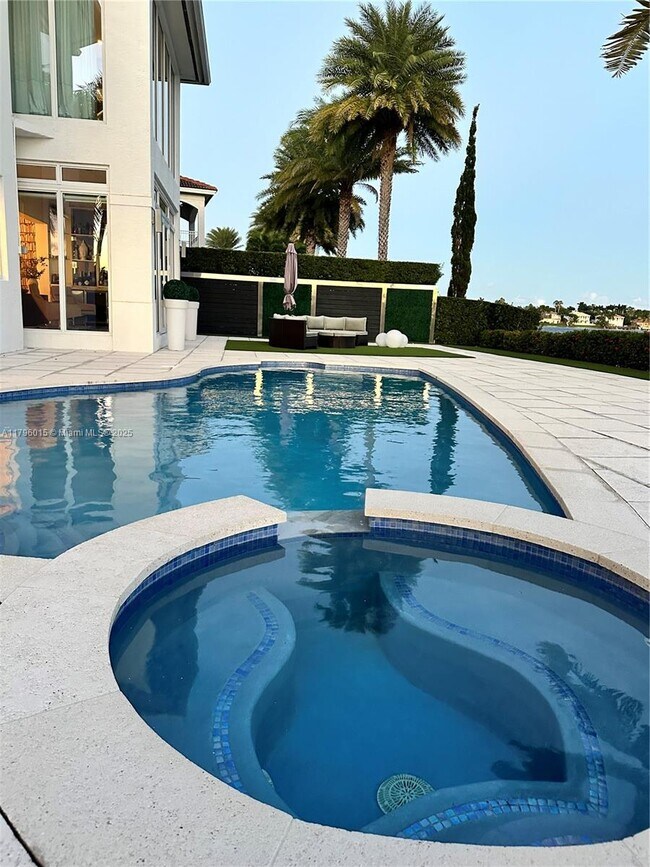 Foto del edificio - 6801 NW 113th Ct