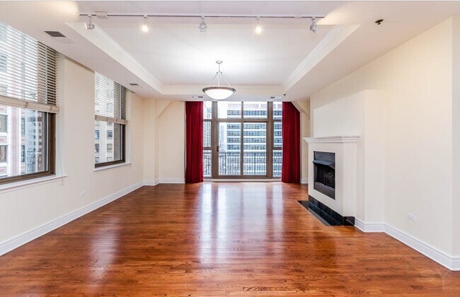 Foto del edificio - 212 W Washington St
