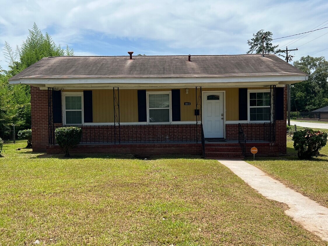 2813 Azalea Ave, Tuskegee, AL 36088 House Rental in Tuskegee, AL