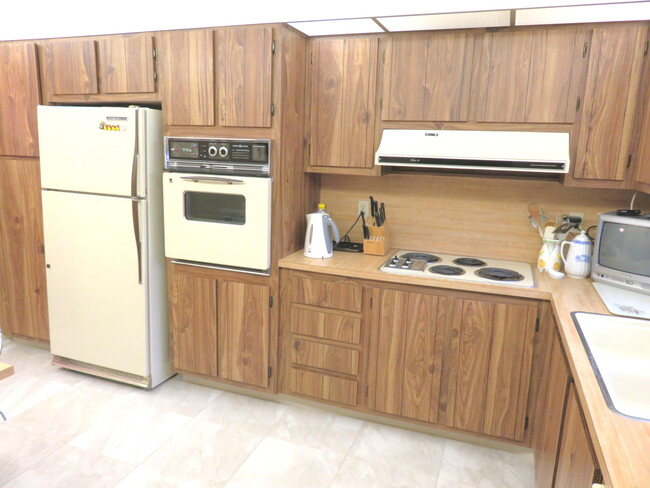 Foto del edificio - 5780 Fernley Dr W