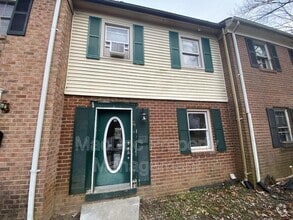 Building Photo - 24 Bentley Ct