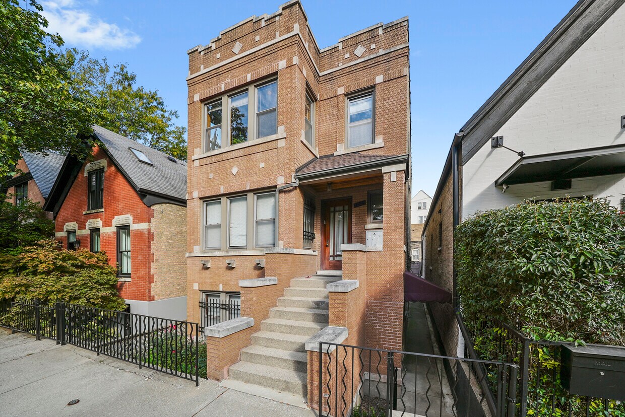Foto principal - 2026 W Charleston St