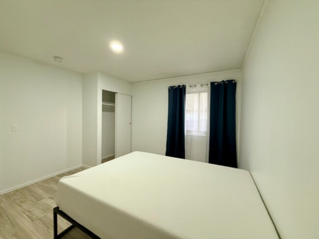 Foto del edificio - 2708 W 98th Dr