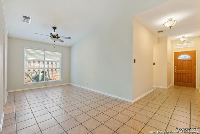 Foto del edificio - 8531 Quail Tree