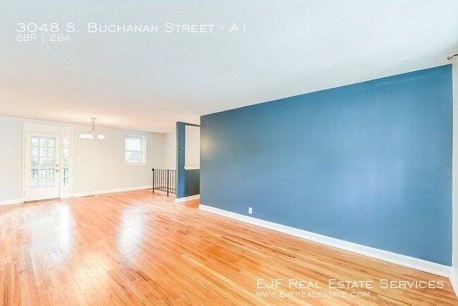 Building Photo - 3048 S Buchanan St
