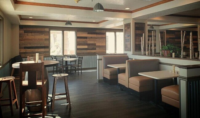 Foto del edificio - One bedroom one bathroom unit in Highland ...