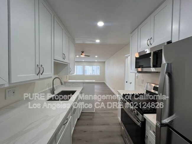 Foto del edificio - 4212 W 64th St