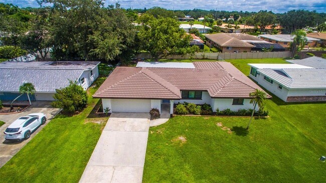 Foto del edificio - 3317 Pine Valley Dr