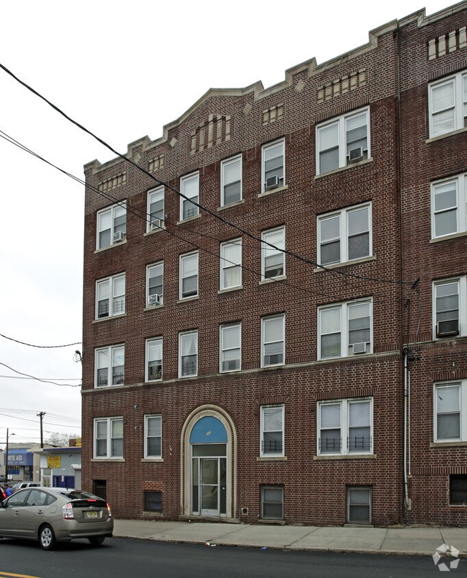 Building Photo - 252 Sip Ave