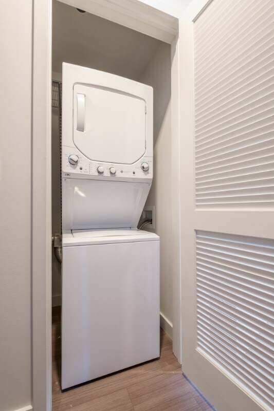 Foto del edificio - 101 E Roosevelt Rd