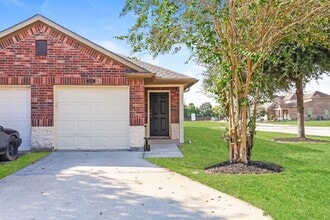 Building Photo - 12118 Pia Drive