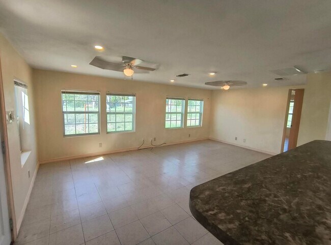 Foto del edificio - Cozy 2-Bedroom Home available now!